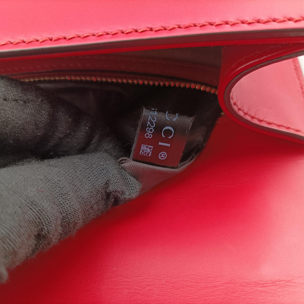 Pre-owned Gucci Sylvie Red Leather 421882 shoulderbag | stylenewstar