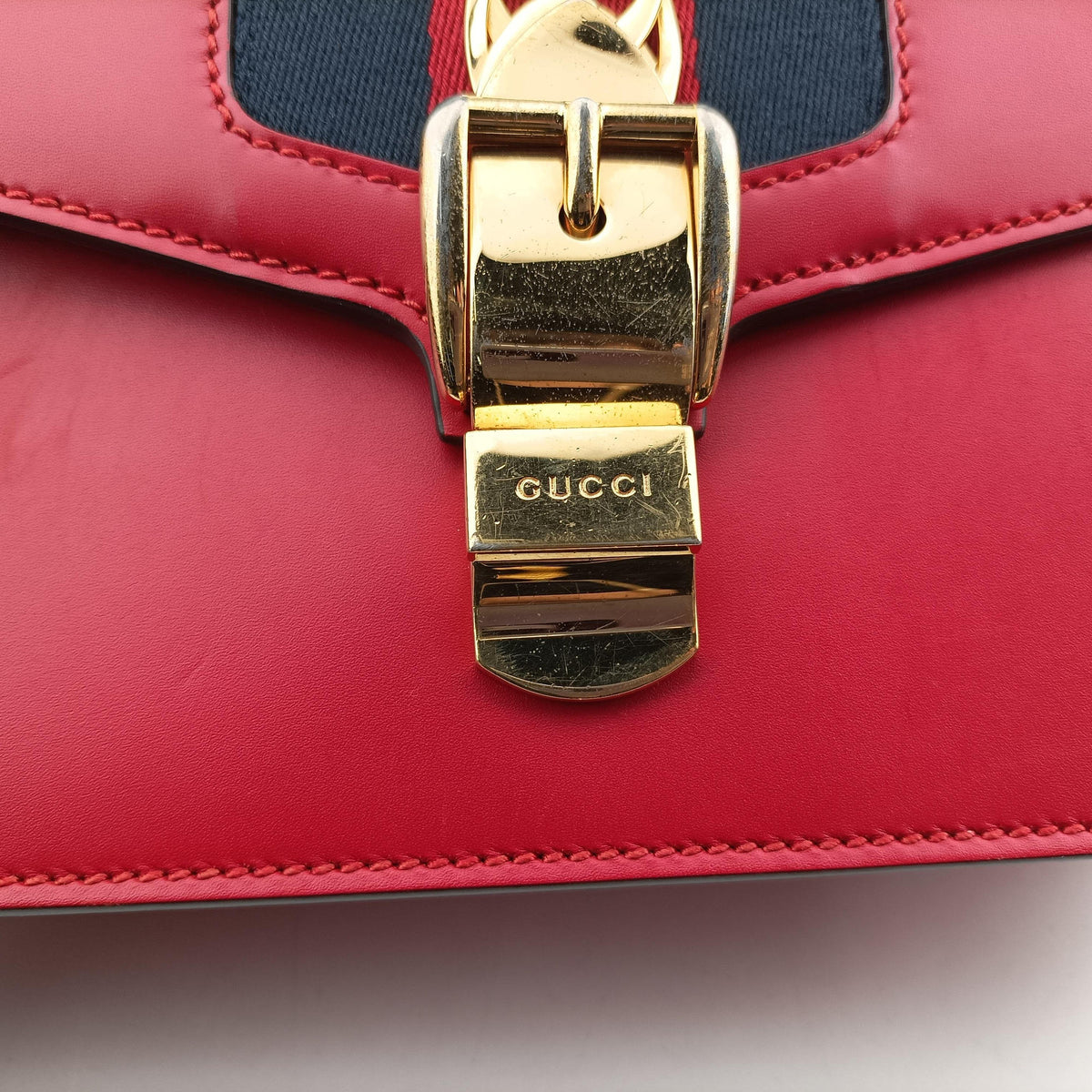 Pre-owned Gucci Sylvie Red Leather 421882 shoulderbag | stylenewstar