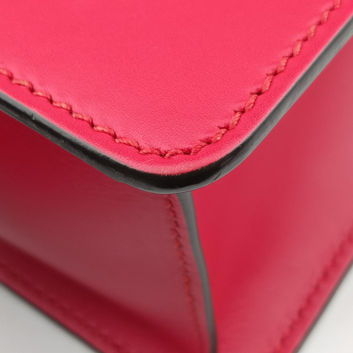 Pre-owned Gucci Sylvie Red Leather 421882 shoulderbag | stylenewstar