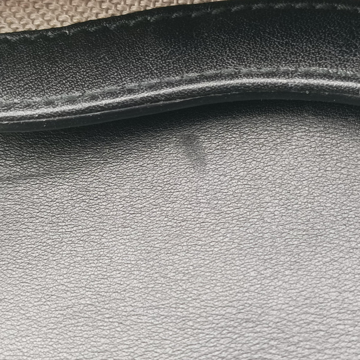 Secondhand Gucci Nubuck Tigrette Chain Black Suede 290684 shoulderbag | stylenewstar