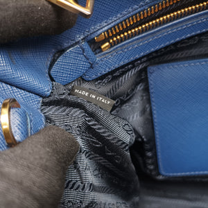 Vintage Prada Galleria Blue SAFFIANO Leather BN2274 handbag | stylenewstar