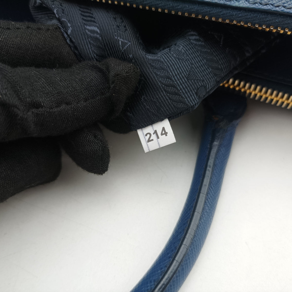 Vintage Prada Galleria Blue SAFFIANO Leather BN2274 handbag | stylenewstar