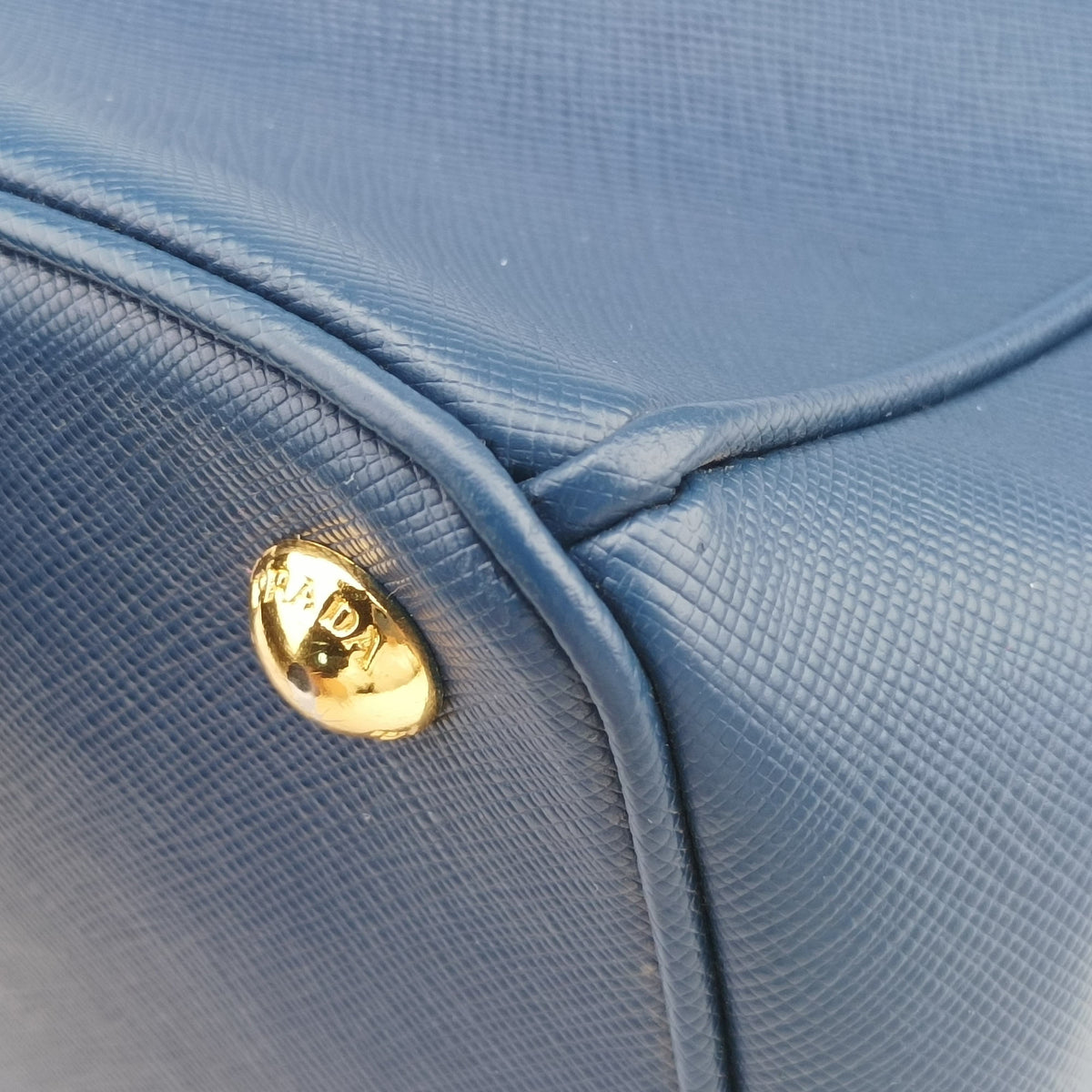 Vintage Prada Galleria Blue SAFFIANO Leather BN2274 handbag | stylenewstar