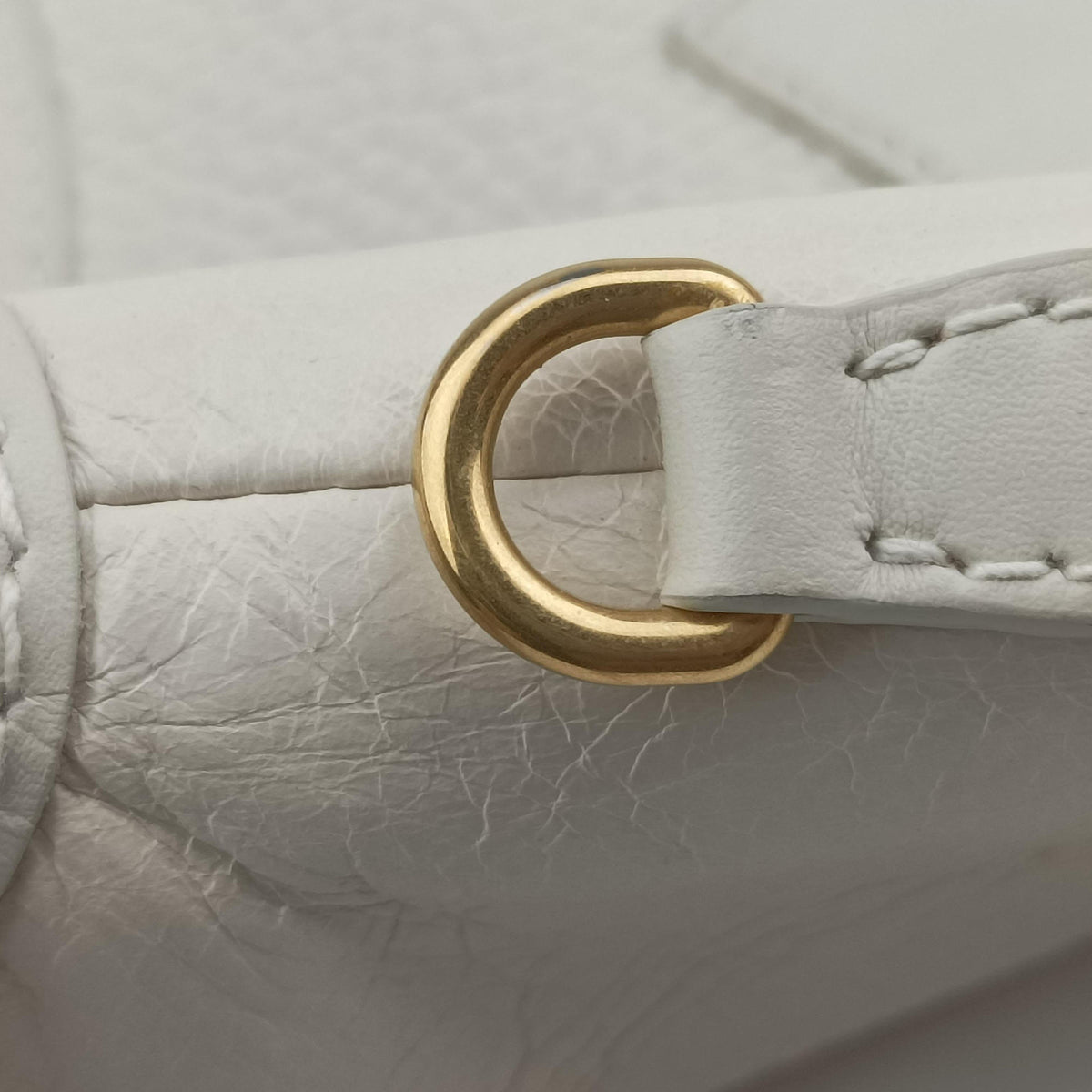 Pre-owned Miu Miu Ivy White x Beige suede x Leather  handbag | stylenewstar