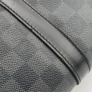 Pre-owned Louis Vuitton Tadao Noir Damier Graphite N51192 shoulderbag | stylenewstar