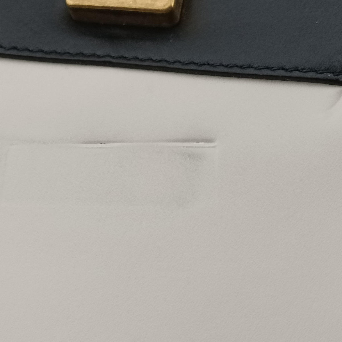 Vintage Gucci Queen Margaret Black×white Leather 476542 shoulderbag | stylenewstar