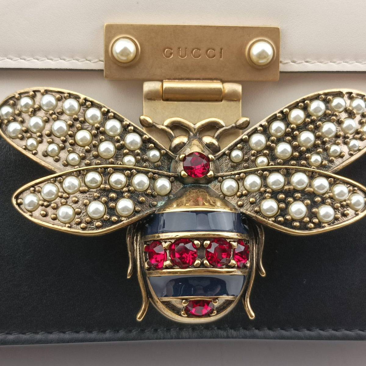 Vintage Gucci Queen Margaret Black×white Leather 476542 shoulderbag | stylenewstar