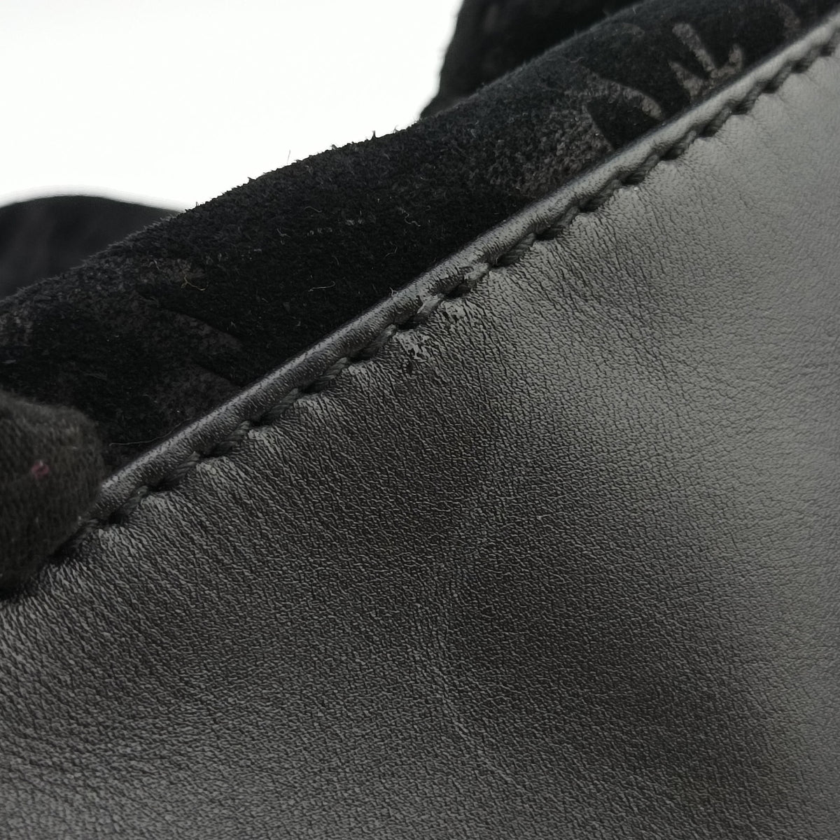 Pre-owned Gucci Soft Stirrup Black Suede 296856 handbag | stylenewstar