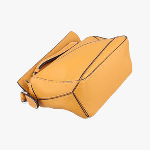 Pre-owned Loewe Puzzle mini Yellow Leather 322 30 U95 shoulderbag | stylenewstar