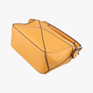 Pre-owned Loewe Puzzle mini Yellow Leather 322 30 U95 shoulderbag | stylenewstar