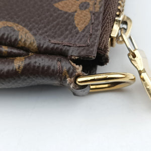 Pre-owned Louis Vuitton MULTI POCHETTE ACCESSOIRES brown×khaki Monogram Canvas M44813 shoulderbag | stylenewstar
