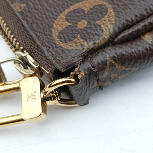 Pre-owned Louis Vuitton MULTI POCHETTE ACCESSOIRES brown×khaki Monogram Canvas M44813 shoulderbag | stylenewstar