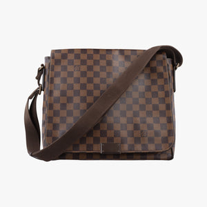 Pre-owned Louis Vuitton DISTRICT MM EBENE Damier Canvas N41212 shoulderbag | stylenewstar