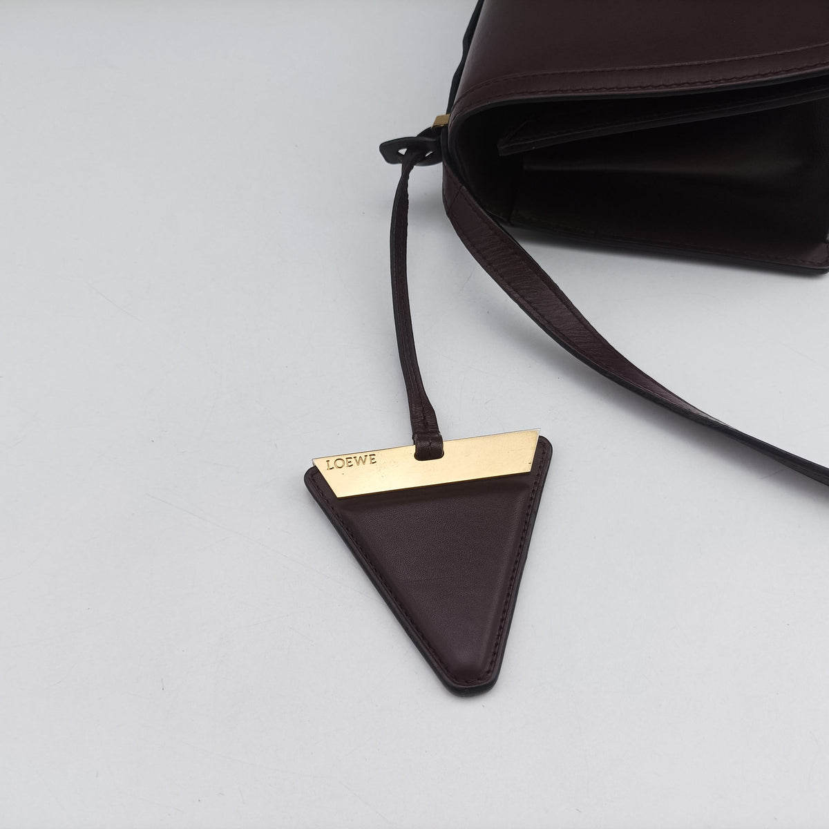 Pre-owned Loewe Barcelona Burgundy Leather  shoulderbag | stylenewstar