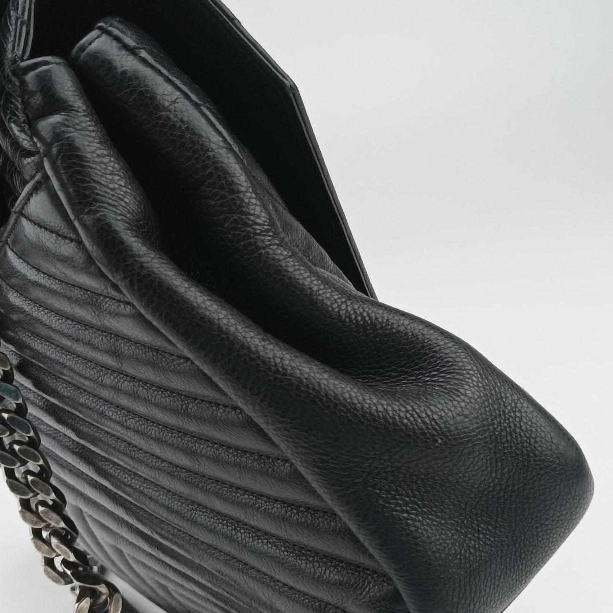Pre-owned Yves Saint Laurent COLLEGE Black Leather 392738 shoulderbag | stylenewstar