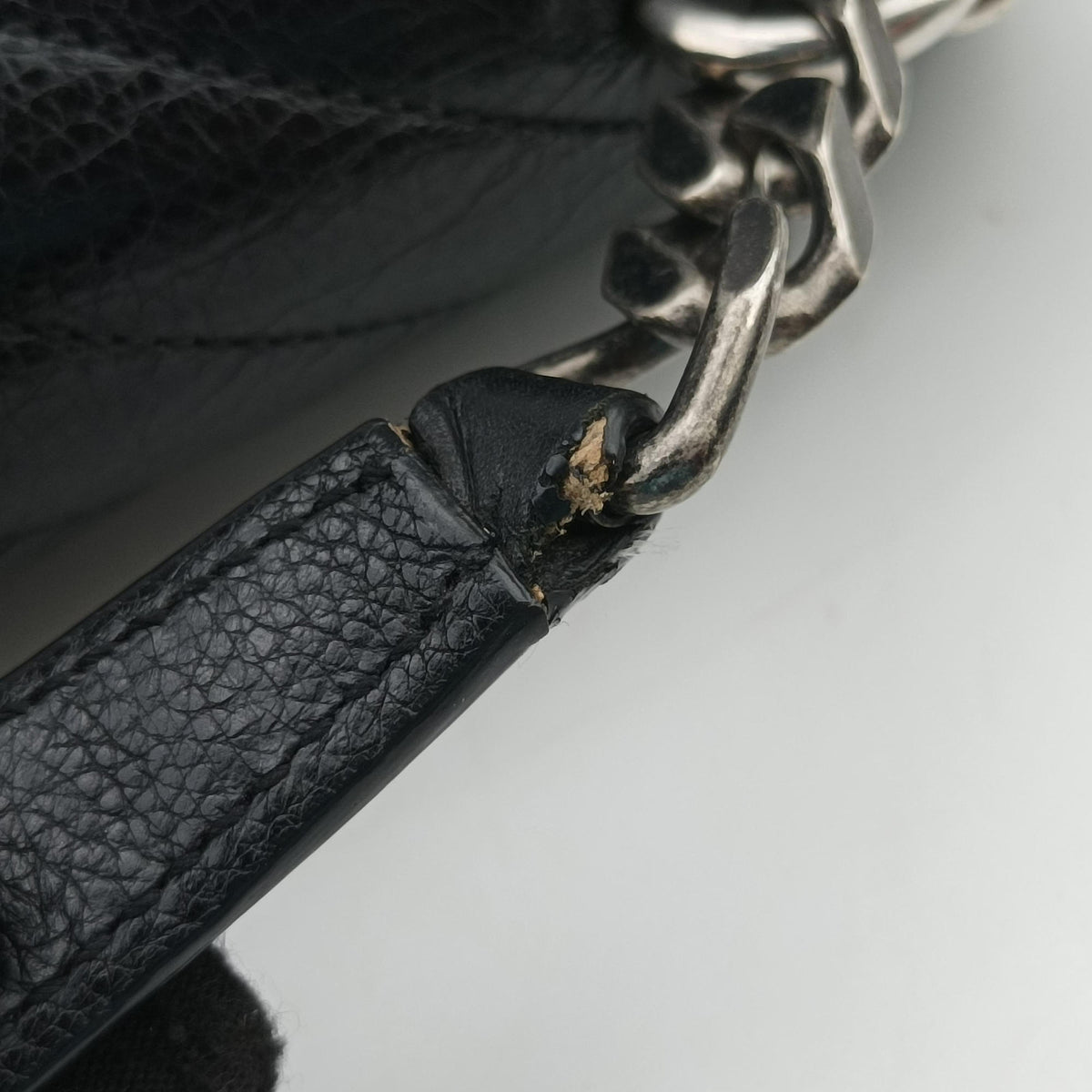 Pre-owned Yves Saint Laurent COLLEGE Black Leather 392738 shoulderbag | stylenewstar
