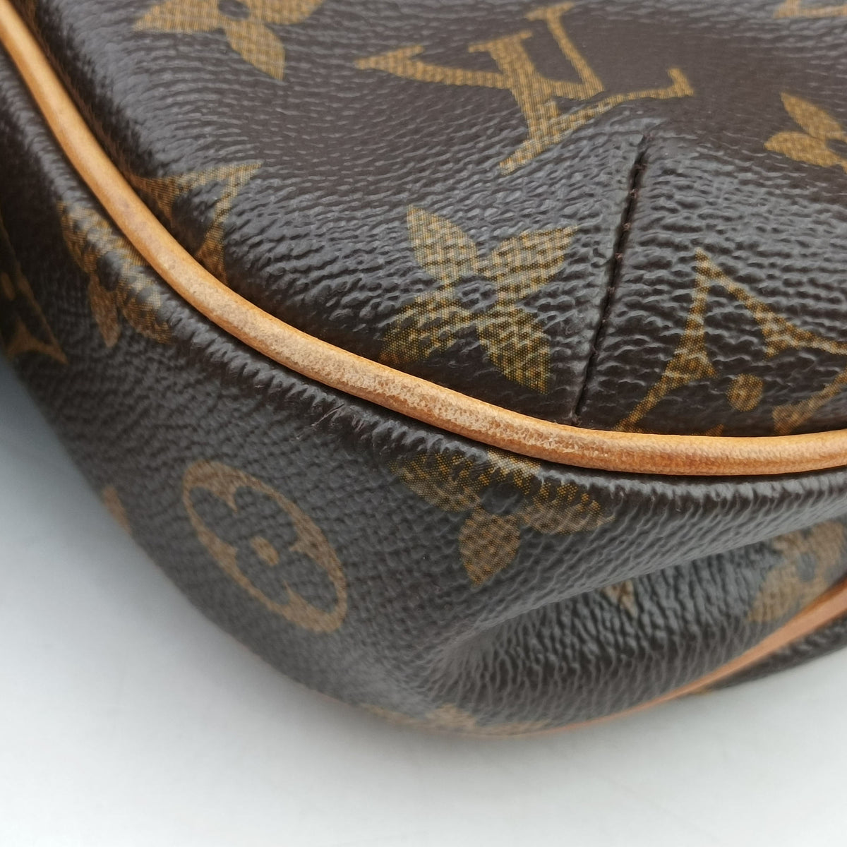 Vintage Louis Vuitton Odeon MM Brown Monogram Canvas M56389 shoulderbag | stylenewstar