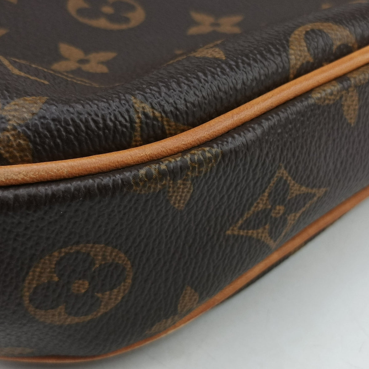 Vintage Louis Vuitton Odeon MM Brown Monogram Canvas M56389 shoulderbag | stylenewstar