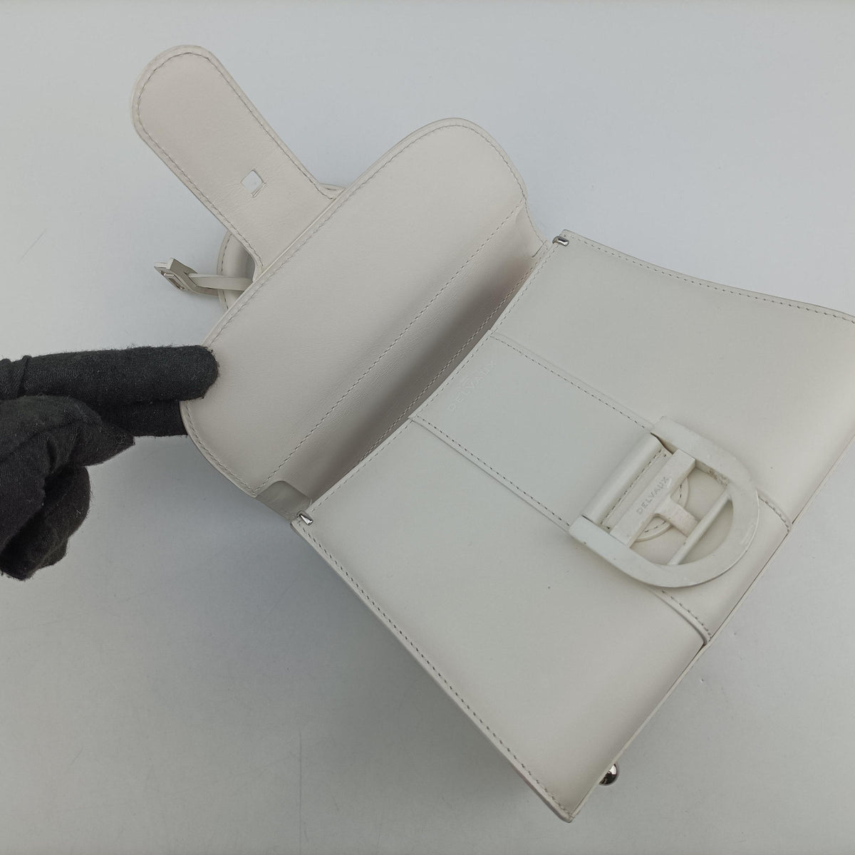 Pre-owned Delvaux Brillant White Leather  handbag | stylenewstar
