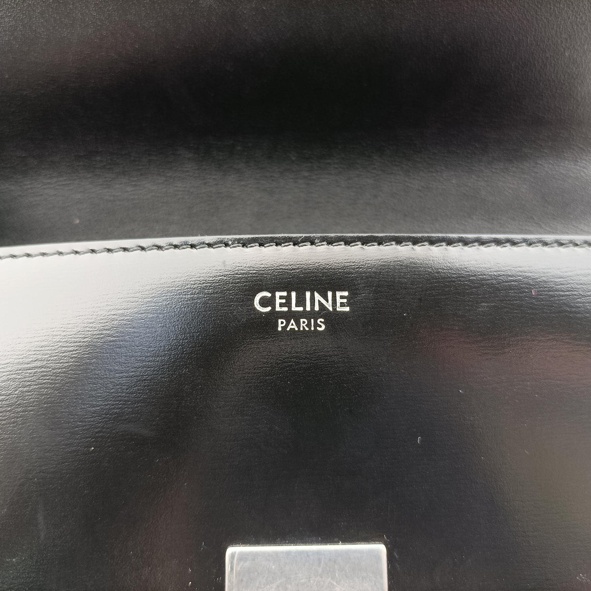 Secondhand Celine Claude Triomphe Chain Black Leather  shoulderbag | stylenewstar