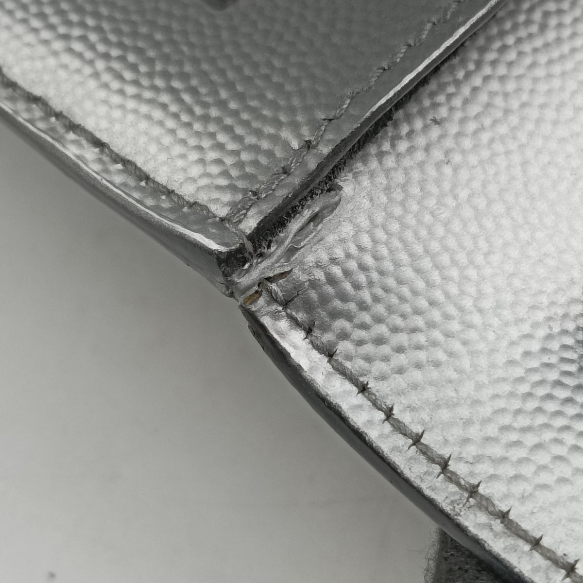 Vintage Yves Saint Laurent KATE Silver Leather 364021 shoulderbag | stylenewstar