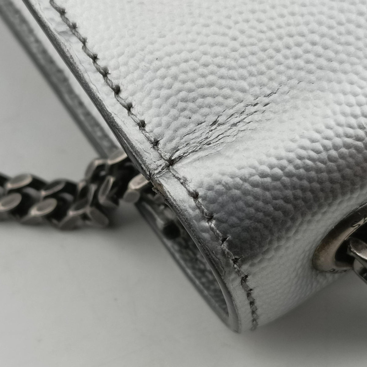Vintage Yves Saint Laurent KATE Silver Leather 364021 shoulderbag | stylenewstar