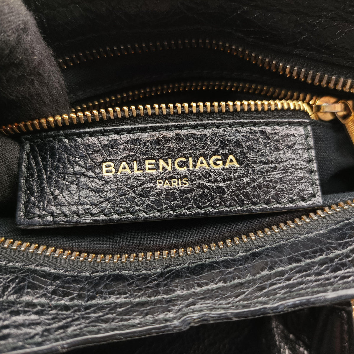 Secondhand Balenciaga Classic City Mini Black lambskin  shoulderbag | stylenewstar