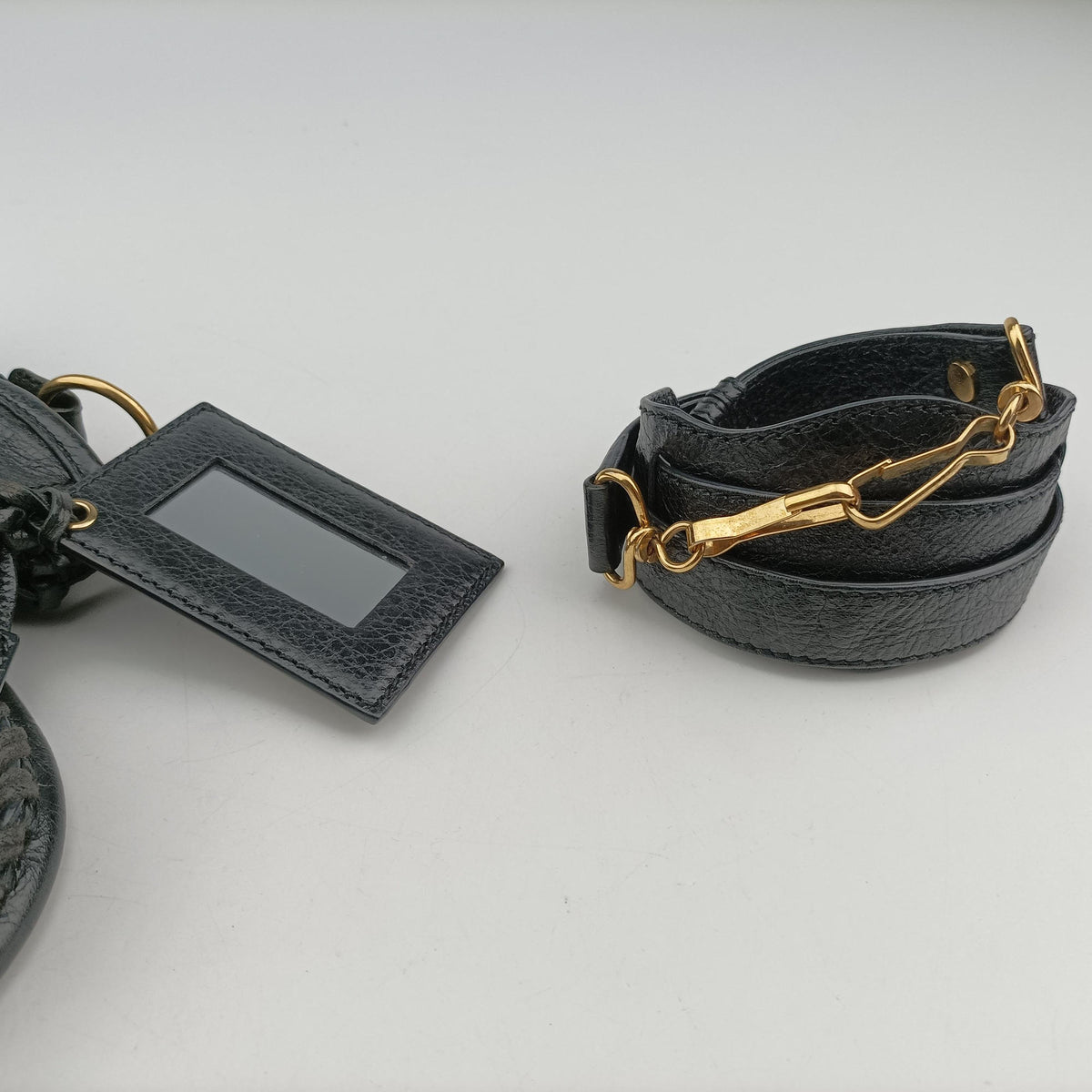 Secondhand Balenciaga Classic City Mini Black lambskin  shoulderbag | stylenewstar