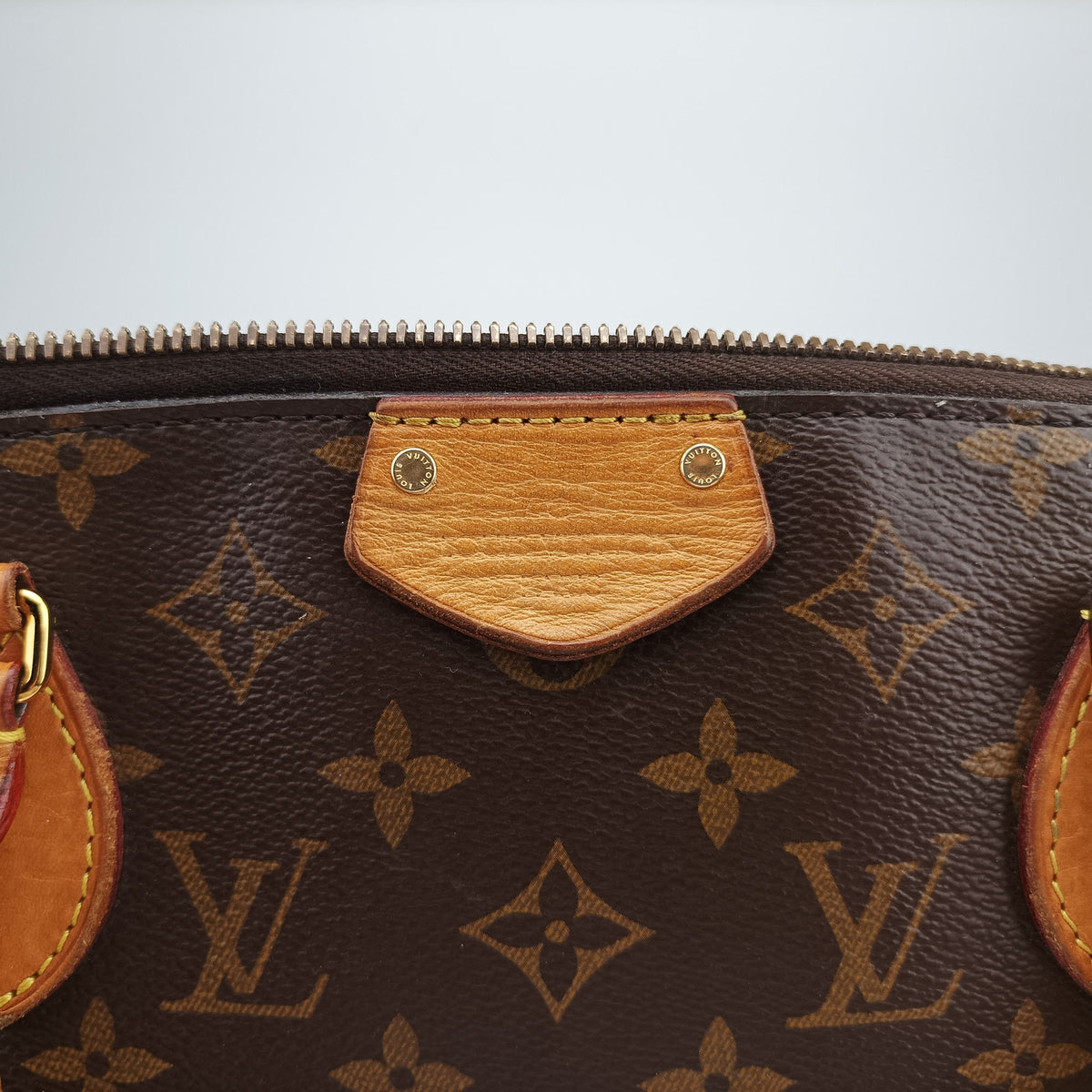 Pre-owned Louis Vuitton TURENNE MM Brown Monogram Canvas M48814 handbag | stylenewstar
