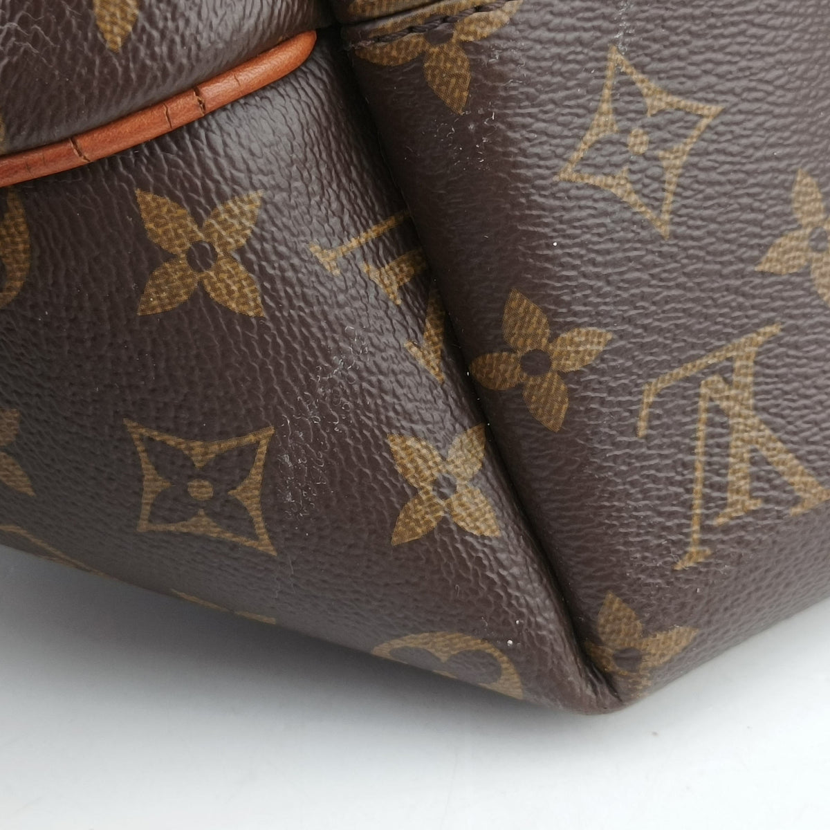 Pre-owned Louis Vuitton TURENNE MM Brown Monogram Canvas M48814 handbag | stylenewstar