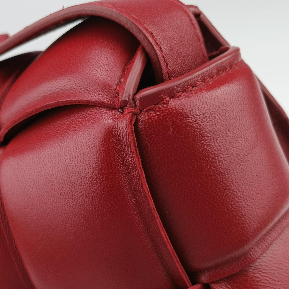 Secondhand Bottega Veneta Padded CASSETTE Red lambskin  shoulderbag | stylenewstar