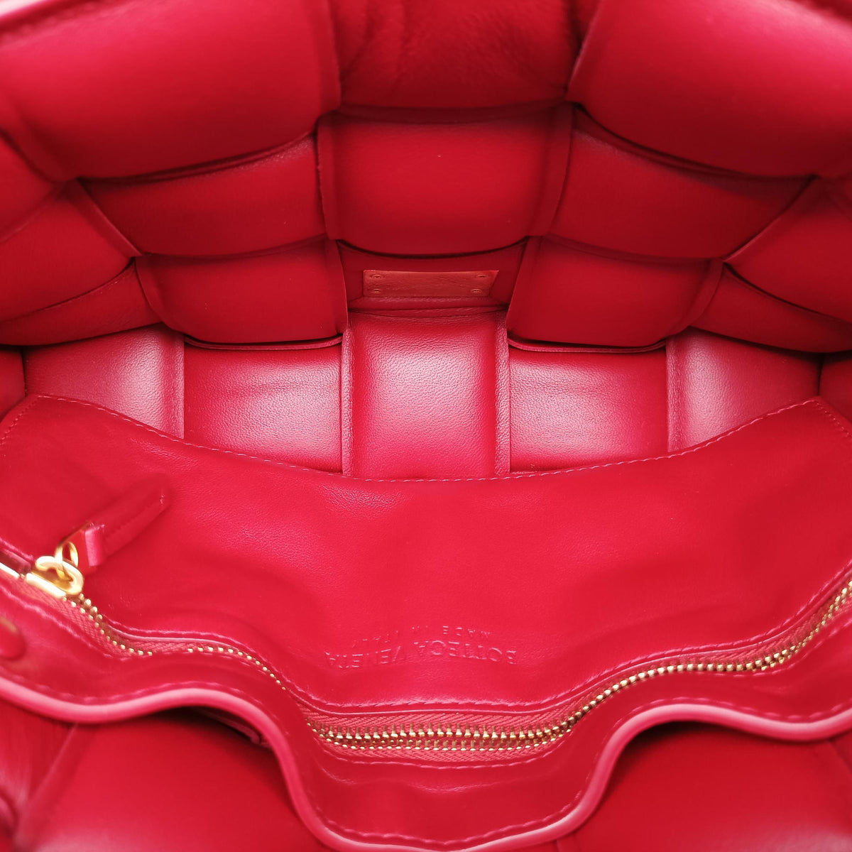 Secondhand Bottega Veneta Padded CASSETTE Red lambskin  shoulderbag | stylenewstar
