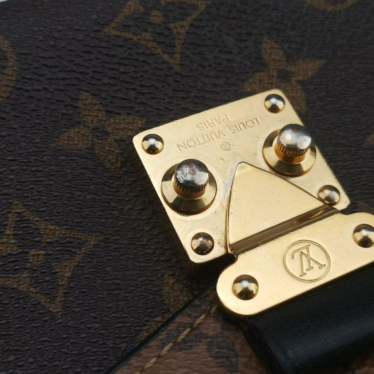 Pre-owned Louis Vuitton Pochette Metis MM Brown Monogram Reverse canvas M44876 shoulderbag | stylenewstar