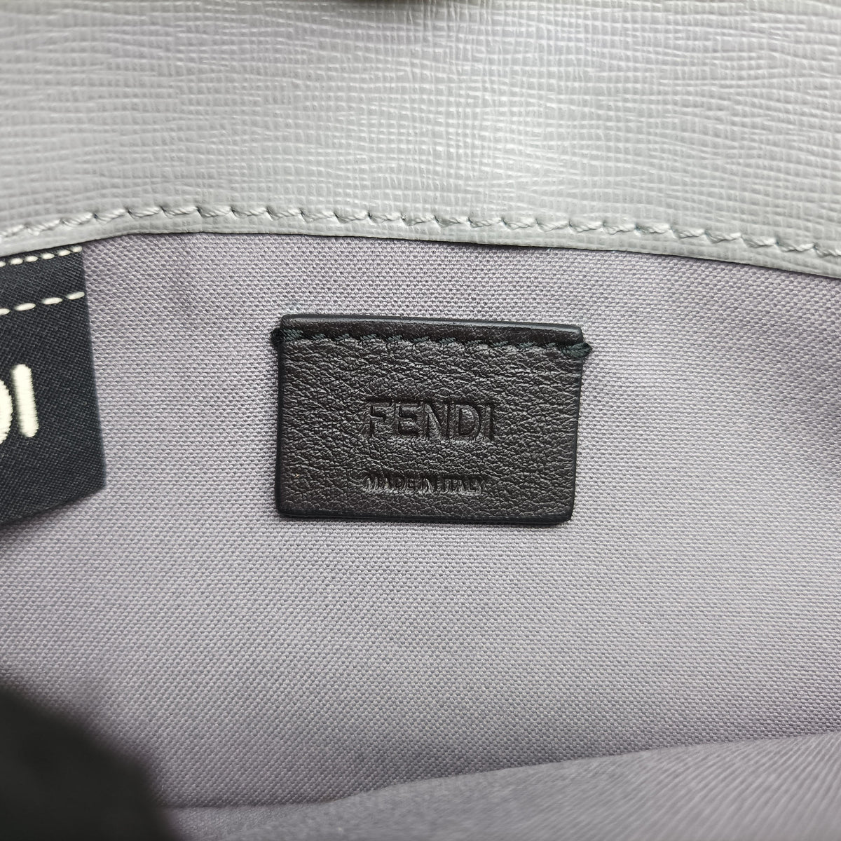 Pre-owned Fendi Monster Eyes Tube PinkｘGray Leather 8M0346 shoulderbag | stylenewstar