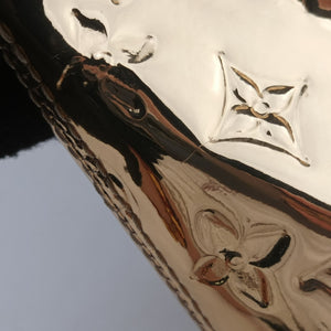 Pre-owned Louis Vuitton Lockit dore Monogram Miroir M95450 handbag | stylenewstar