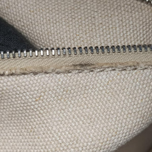 Pre-owned Bottega Veneta Maxi-Intrecciato Slip Tote White cloth  handbag | stylenewstar