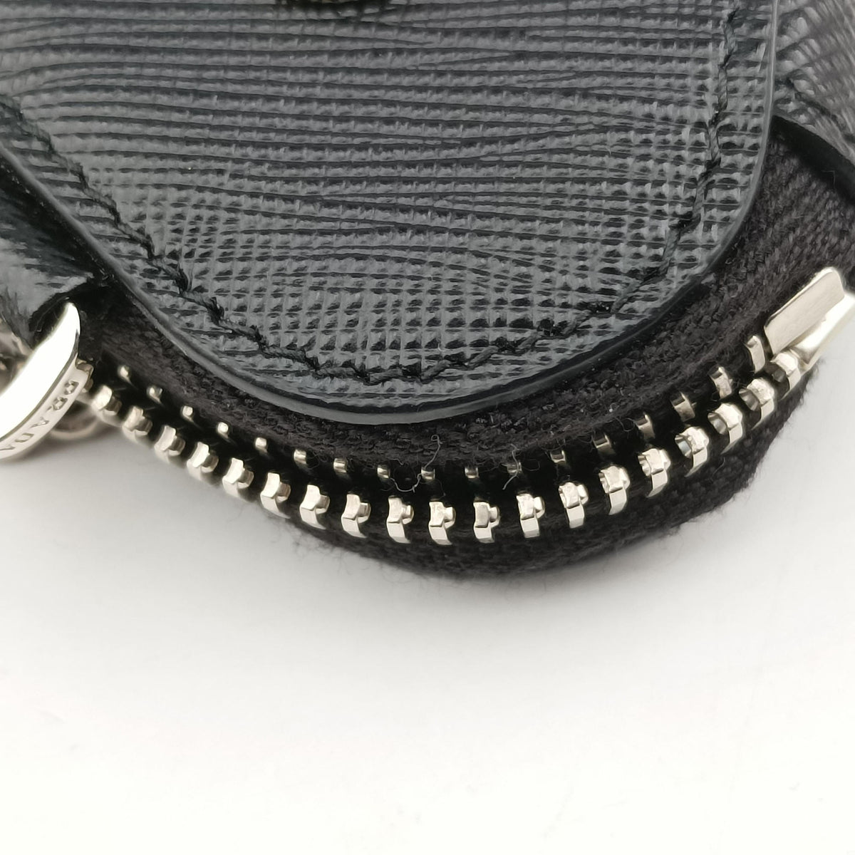 Secondhand Prada Triangle Logo Mini Black SAFFIANO Leather 1NR015 shoulderbag | stylenewstar