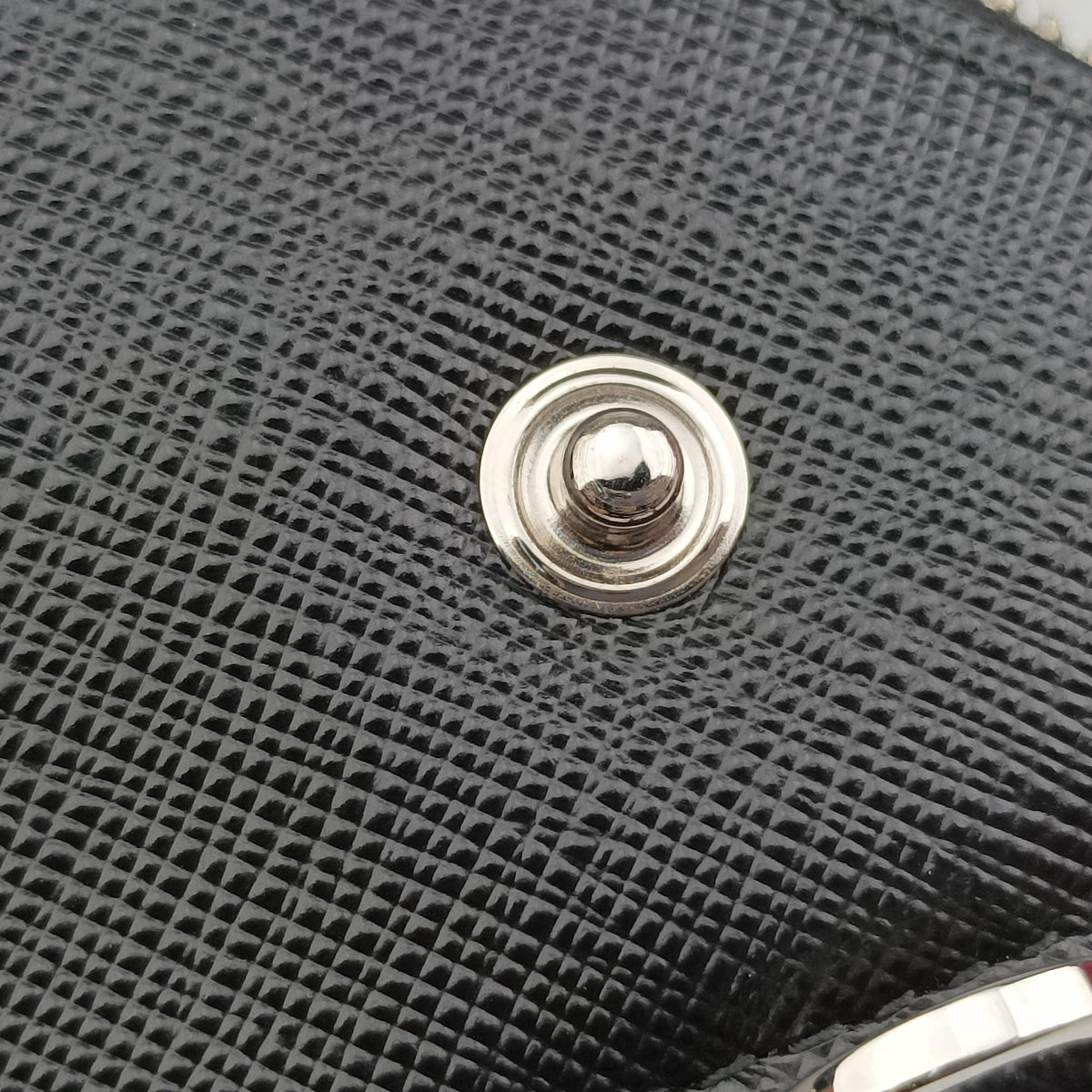 Secondhand Prada Triangle Logo Mini Black SAFFIANO Leather 1NR015 shoulderbag | stylenewstar