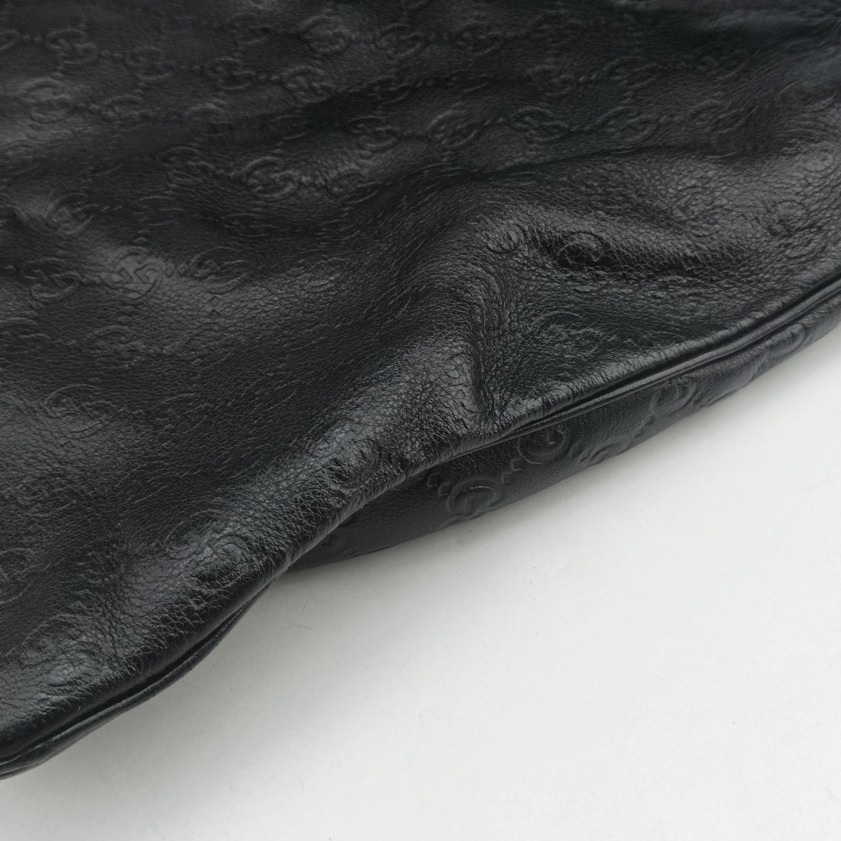 Pre-owned Gucci Guccissima messenger Black Leather 201446 shoulderbag | stylenewstar
