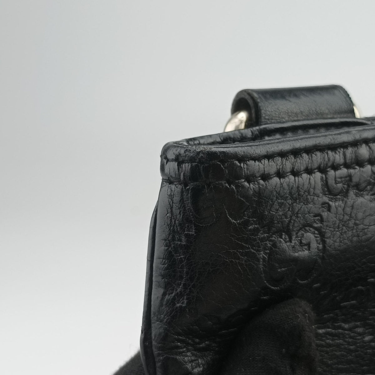 Pre-owned Gucci Guccissima messenger Black Leather 201446 shoulderbag | stylenewstar