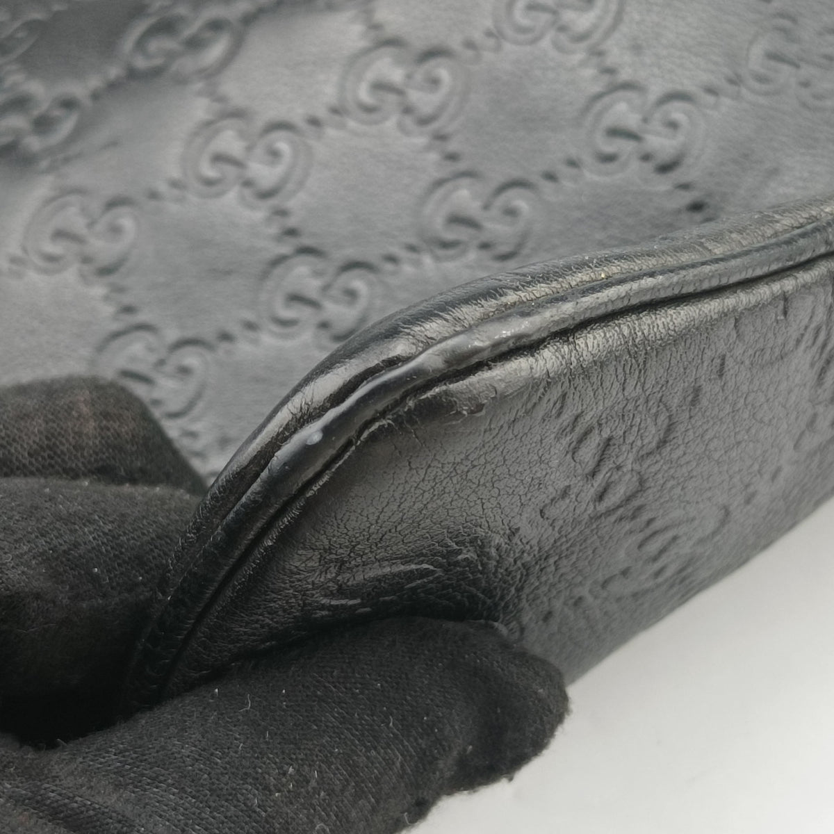 Pre-owned Gucci Guccissima messenger Black Leather 201446 shoulderbag | stylenewstar