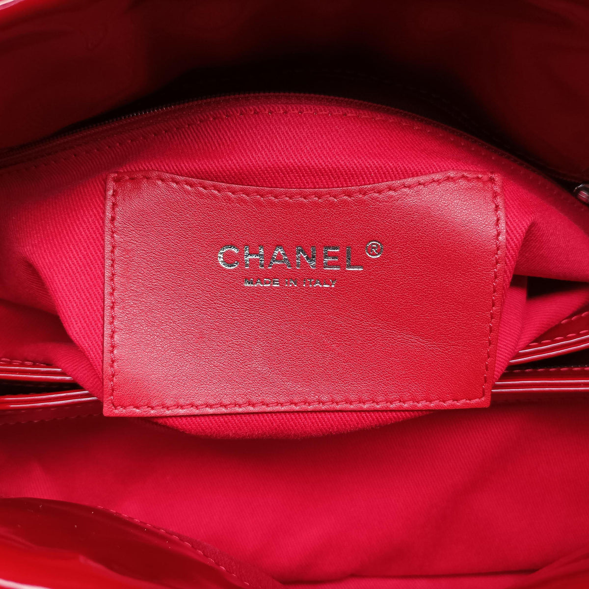 Secondhand Chanel Mademoiselle Bowling Red Patent A50557 shoulderbag | stylenewstar