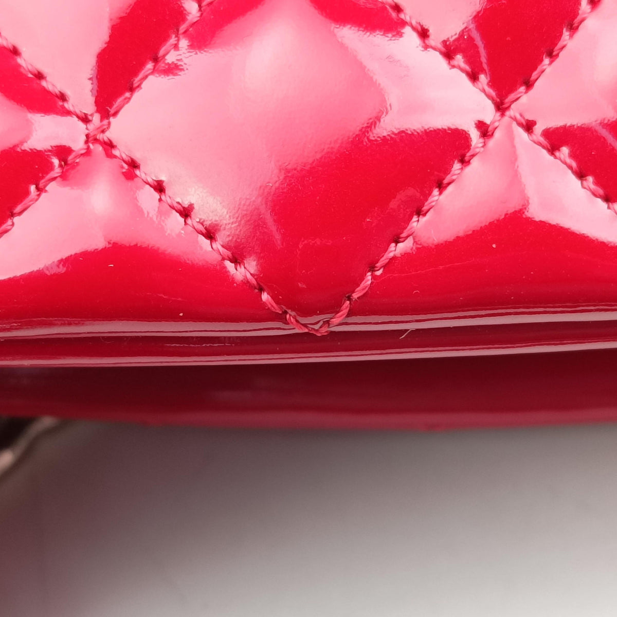 Secondhand Chanel Mademoiselle Bowling Red Patent A50557 shoulderbag | stylenewstar