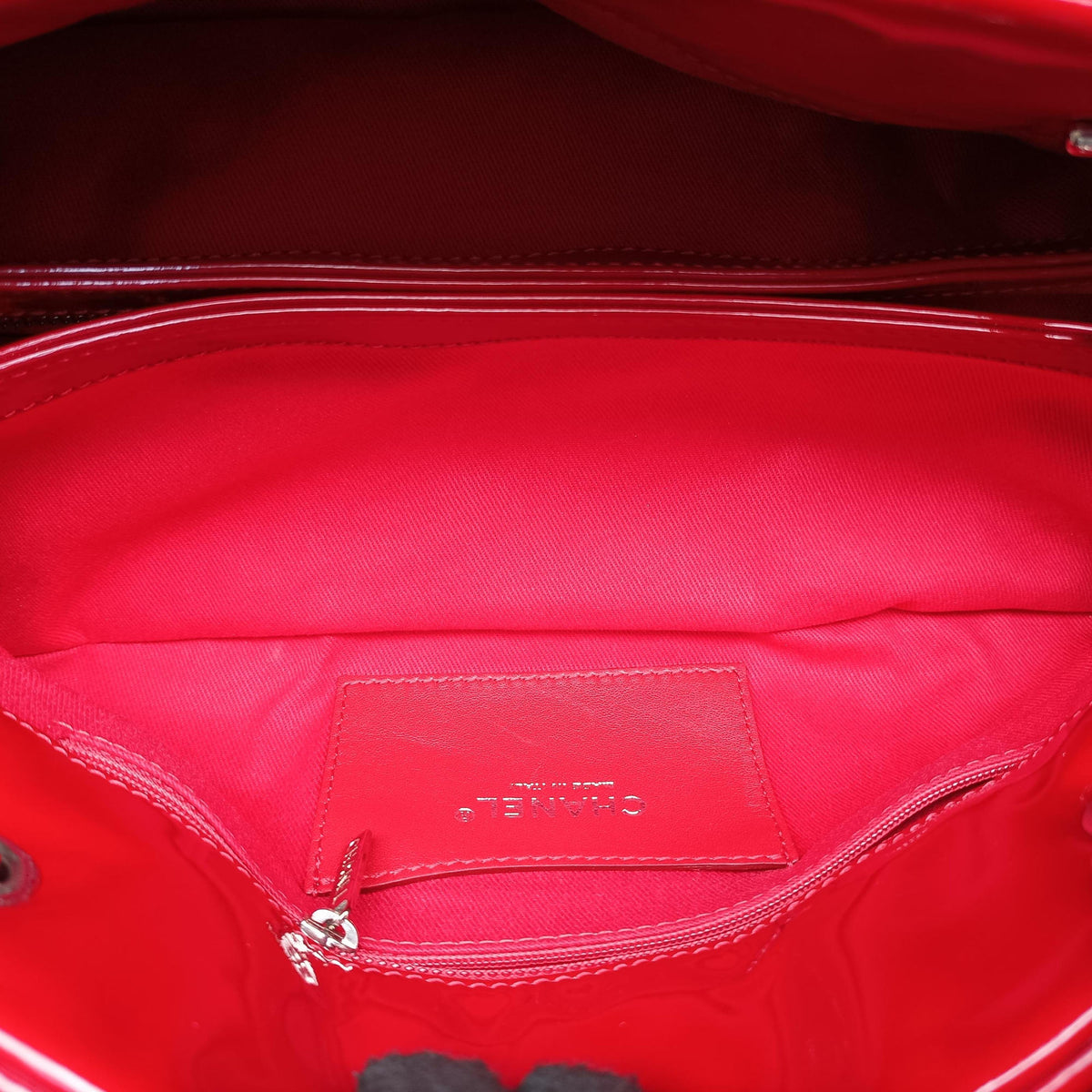 Secondhand Chanel Mademoiselle Bowling Red Patent A50557 shoulderbag | stylenewstar
