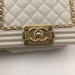 Pre-owned Chanel BOY CHANEL White Leather A67085 shoulderbag | stylenewstar