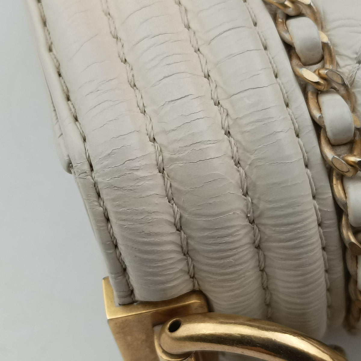 Pre-owned Chanel BOY CHANEL White Leather A67085 shoulderbag | stylenewstar