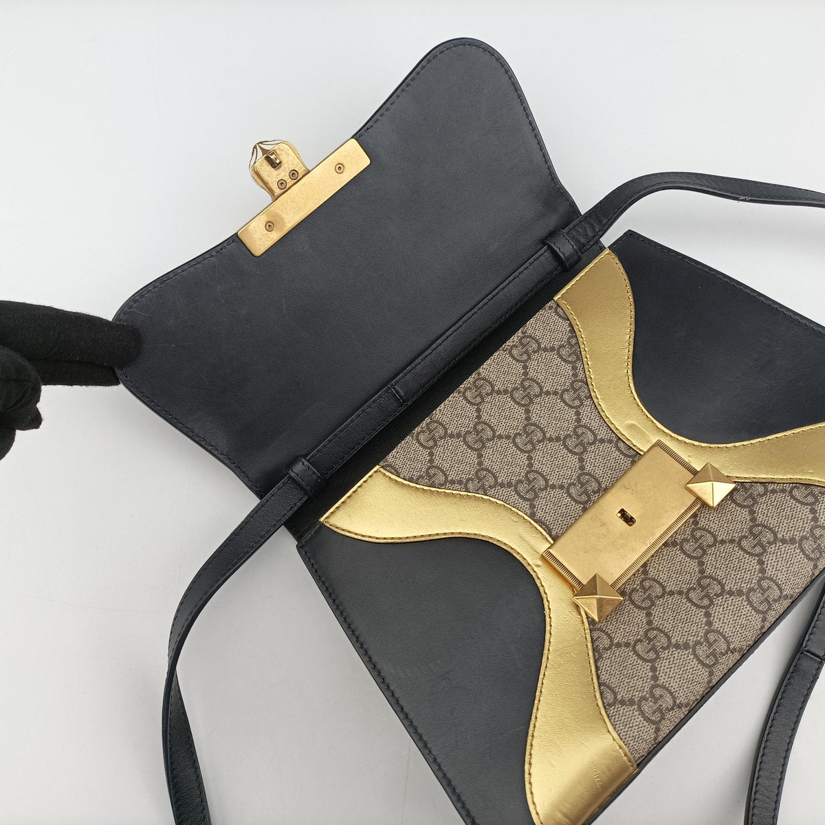 Pre-owned Gucci Osiride GG Supreme beige×Black×Golden PVC coated canvas×leather 497996 shoulderbag | stylenewstar