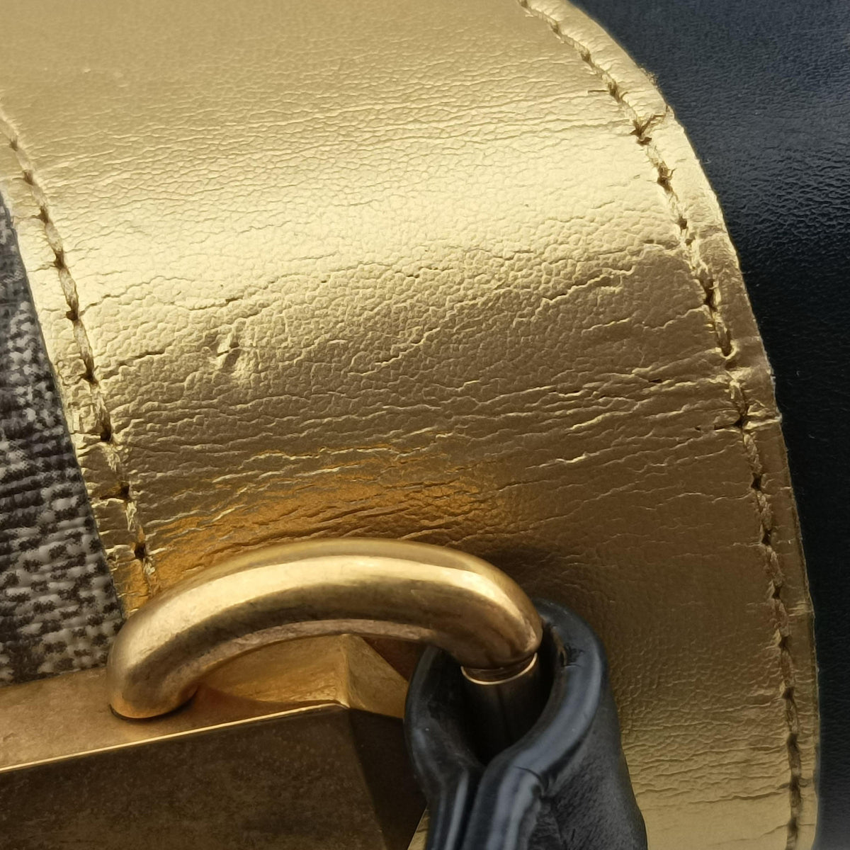 Pre-owned Gucci Osiride GG Supreme beige×Black×Golden PVC coated canvas×leather 497996 shoulderbag | stylenewstar