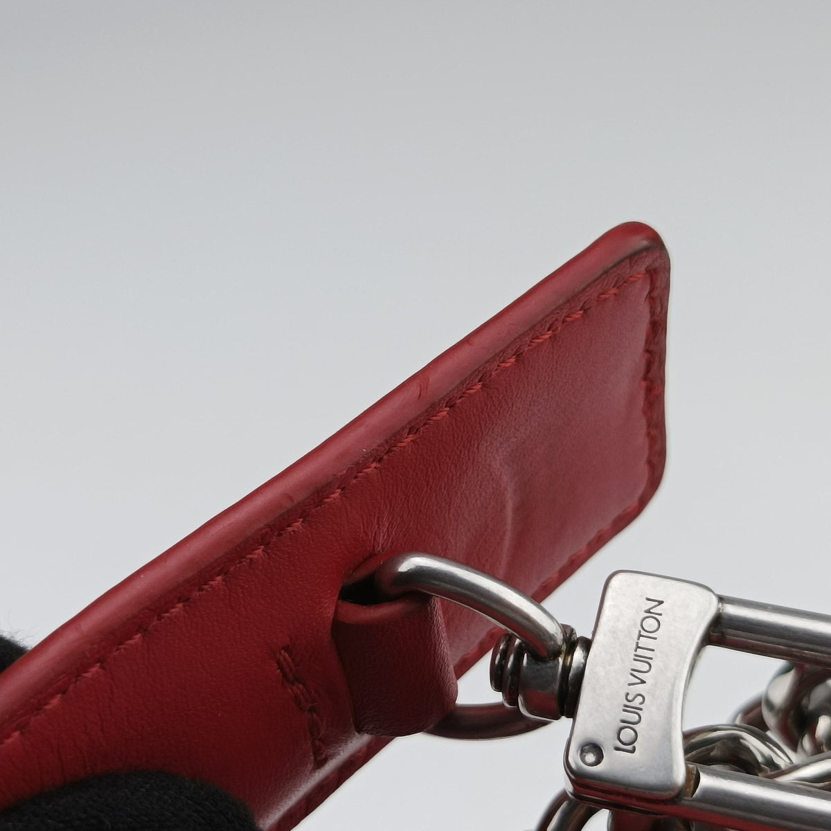 Pre-owned Louis Vuitton NEW WAVE Chain MM Ecarlate Leather M51943 shoulderbag | stylenewstar