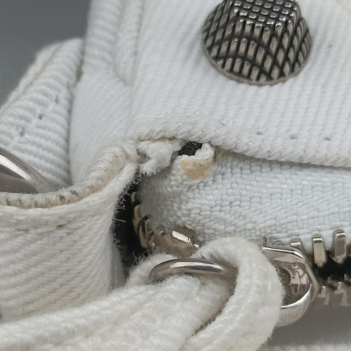 Pre-owned Balenciaga Le Cagole White Denim  shoulderbag | stylenewstar